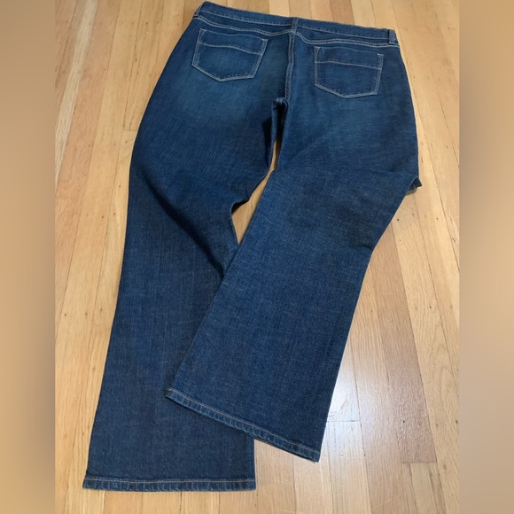 EUC OLD NAVY “THE SWEETHEART” 5 POCKET BOOTCUT JEANS IN SIZE 16R - Picture 5 of 13